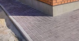 Укладка плитки на отмостку: Цена от 856 руб. в Гусе-Хрустальном от ТротуарнаяПлитка