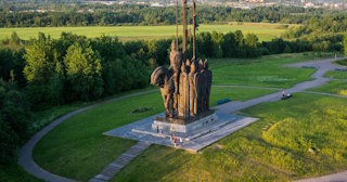 Благоустройство памятников в Гусе-Хрустальном от 963 руб. – компания ТротуарнаяПлитка