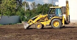 Выравнивание рельефа в Гусе-Хрустальном в октябре